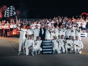 Электроконцепт Mercedes-AMG GT XX прошёл испытания натреке в Нардо и побил 25 рекордов дальних поездок