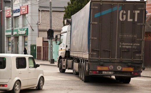В Краснодаре ввели традиционное предновогоднее ограничение движения грузовиков, оно действует с 16 по 31 декабря
