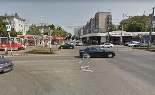 При движении по ул. Зиповской к ул. Московской, запрещено поворачивать налево в направлении ул. Солнечной