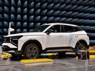 Проверка LADA Azimut на защиту от электромагнитных помех