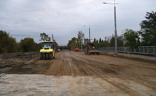 Движение к аэропорту по Фадеевскому путепроводу могут частично открыть уже в октябре