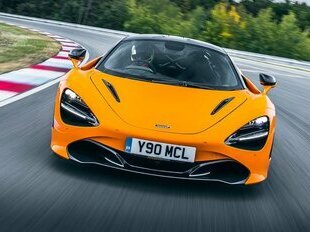 Суперкар McLaren 720S взорвался на трассе в Подмосковье