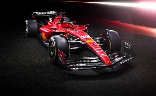 Формульная команда Scuderia Ferrari представила на треке во Фьорано новый болид для сезона 2023 года - SF-23