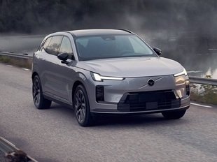 Компания Volvo представила гибридный кроссовер XC70