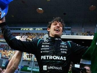 Антонелли стал победителем Гран-при Китая 2026