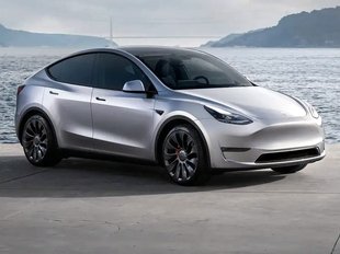 Компания Tesla осуществила первую в мире автономную доставку автомобиля