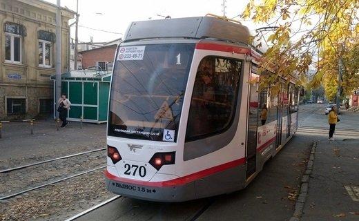 Трамваи №1 ходят по маршруту "ул. Декабристов - Железнодорожный вокзал Краснодар-I"
