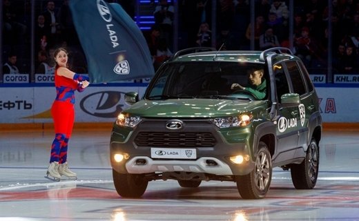 АвтоВАЗ объявил о старте продаж хоккейной спецверсии внедорожника Lada Niva Travel KHL