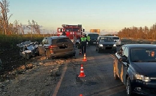 Смертельное ДТП произошло в Динском районе Краснодарского края днём 7 ноября - столкнулись BMW и ВАЗ