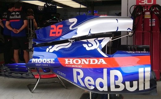 "Газированные" команды и японские мотористы объявили о продлении сотрудничества в "Формуле 1"