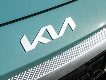 Компания Kia опровергла информацию о планах продаж в России