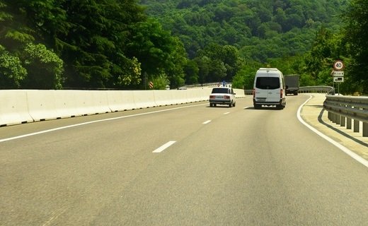 Председатель правления "Автодора" Петушенко заявил, что строительство новой трассы между Джубгой и Сочи закончат к 2028 году
