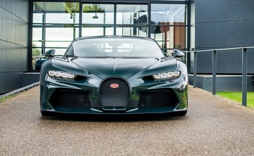 Компания Bugatti отчиталась о завершении сборки 400-го экземпляра гиперкара Chiron