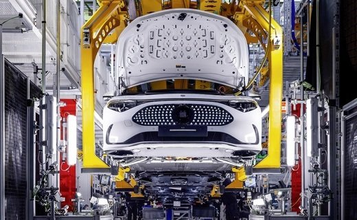 Компания Mercedes-Benz объявила о старте серийного производства третьего поколения модели CLA