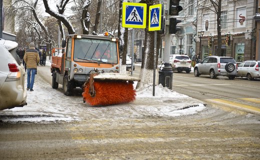 Наумов: Всю ночь в Краснодаре шла расчистка и обработка дорог
