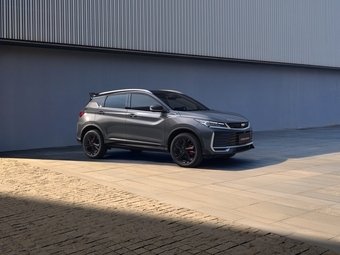 Компания Geely расширяет линейку кроссовера Coolray на российском рынке