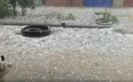 24 июня на Армавир обрушился ливень с ураганным ветром и градом