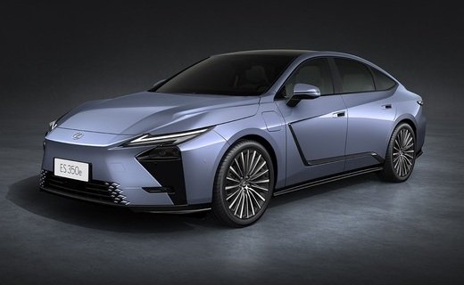 Компания Lexus привезла на автосалон в Шанхае новое поколение своего бизнес-седана ES