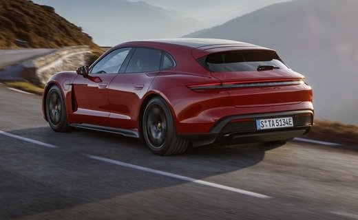 Новый Porsche Taycan GTS оценили в России в 9 770 000 рублей минимум