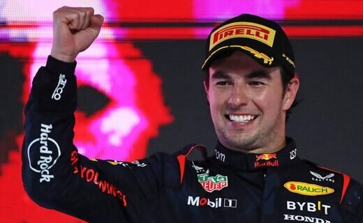 Пилот команды Red Bull Racing Серхио Перес выиграл второй этап чемпионата "Формула 1" 2023 года - Гран-при Саудовской Аравии