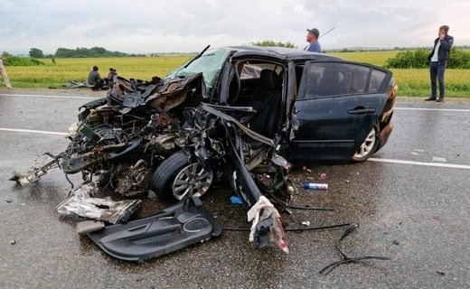 Смертельное ДТП, в котором погибли двое взрослых и подросток, произошло днём 12 июня в Крымском районе