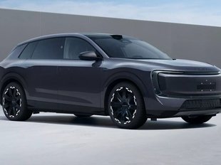 Рассекречен электрический кроссовер Audi E7X