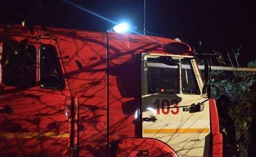 В Краснодаре ночью 15 апреля на подземном паркинге по улице Благоева от огня пострадало 17 автомобилей