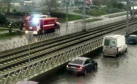 Глава Краснодара Евгений Наумов заявил, что за последние сутки в краевом центре выпала почти месячная норма осадков