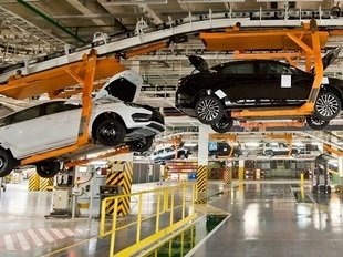 В России снизился выпуск легковых автомобилей