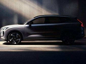 Компания Volvo анонсировала гибридный кроссовер XC70