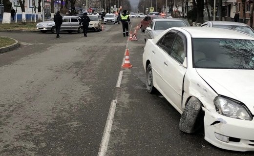 Массовое ДТП с участием восьми автомобилей произошло днём 1 февраля на улице Ленина в Майкопе