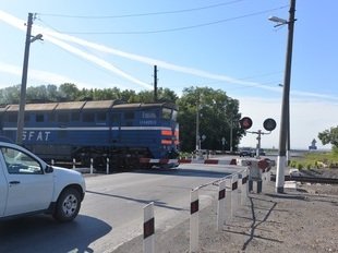 ГИБДД Краснодара напоминает о правилах проезда железнодорожных переездов