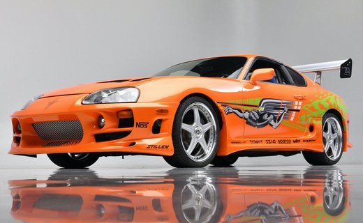 Ярко-оранжевый спорткар 1994 года продаётся со всеми необходимыми документами и сертификатом подлинности