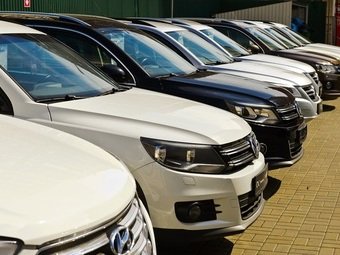 АЕБ: Продажи новых автомобилей в РФ в сентябре 2025 года упали на 20 процентов