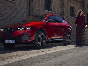 Компания Alfa Romeo обновила кроссовер Tonale