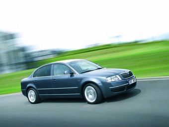 Škoda Superb отмечает 25-летие: четверть века комфорта, простора и инноваций
