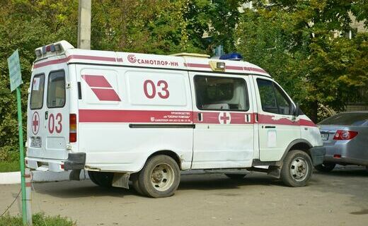 В Сочи на улице Конституции девушку, ехавшую на электросамокате, насмерть сбил автомобиль Skoda