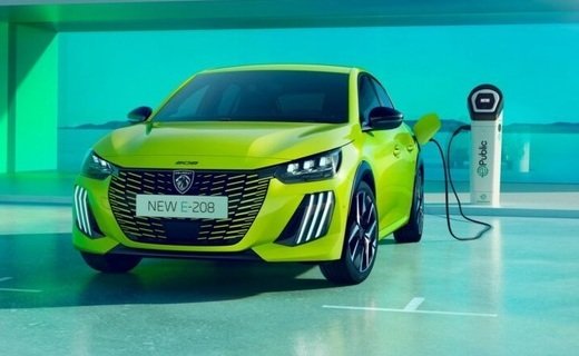 Компания Peugeot провела рестайлинг модели 208? обновление пережили как версии хэтчбека с ДВС, так и полностью электрический e-208