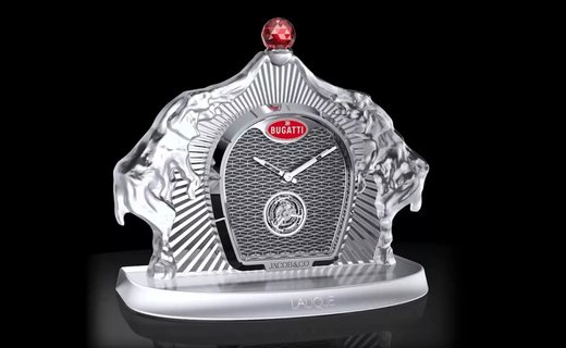 Автопроизводитель Bugatti и ювелирно-часовая компания Jacob & Co выпустили часы Bugatti Calandre за 240 тысяч долларов