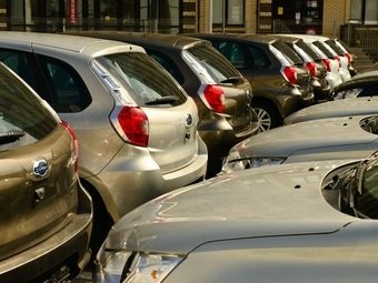 АЕБ: Продажи новых автомобилей в РФ в феврале 2026 года упали на 6 процентов