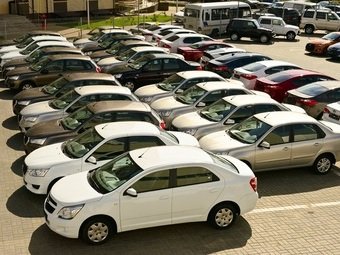 Глава "Автостата" назвал количество нераспроданных новых автомобилей в РФ