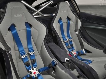 Компания McLaren представила суперкар 750S Le Mans, который посвящен победе марки на "24 часах Ле-Мана" в 1995 году