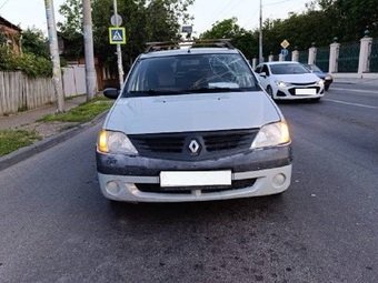 В Краснодаре иномарка сбила двух детей на "зебре"