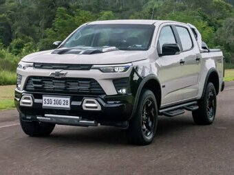 Компания Chevrolet представила пикап S10 100 Years Edition