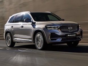 Geely привезла в Россию обновленную базовую версию кроссовера Monjaro
