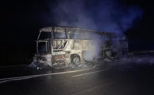 В Темрюкском районе Краснодарского края в ночь на 30 июля сгорел междугородный автобус Neoplan, следовавший Пятигорска в Симферополь