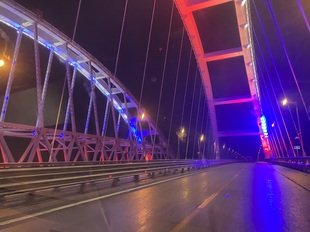 Крымский мост: со стороны Керчи в очереди на досмотр — 350 авто, ожидание около часа