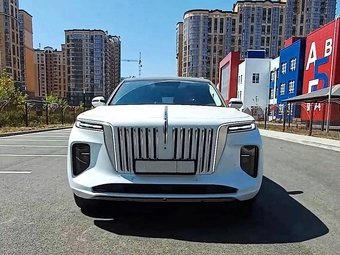 Китайский Hongqi может стать "российским" Aurus
