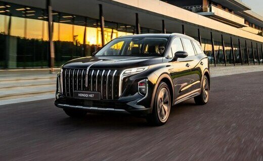 Китайская компания Hongqi объявила стоимость семиместного кроссовера HS7 в России