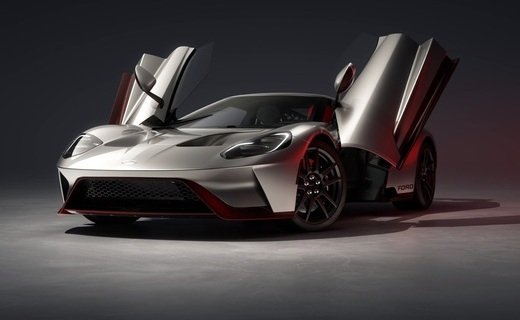 Компания Ford решила поставить точку в производстве суперкаров GT выпуском спецверсии LM Edition